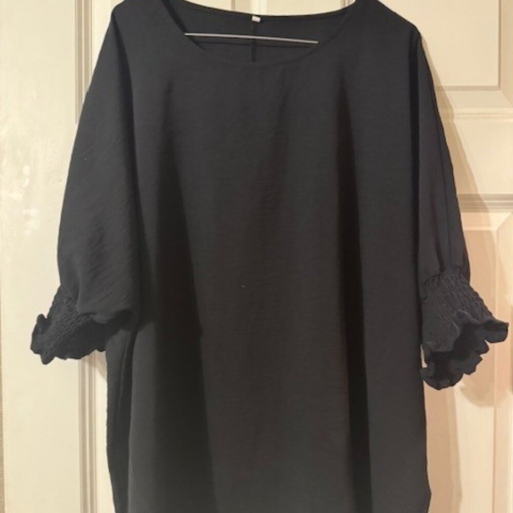 Women's black 2X top